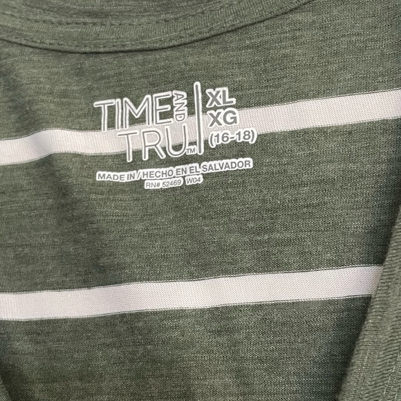 Women’s Striped Top - Picture 5 of 6